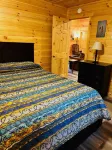 RIVERSIDE RENOVATED 1950's schoolhouse, HOT TUB, Pellet Stove, Pet Friendly Hotels near Monongahela National Forest