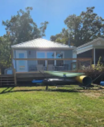 Relax and unwind at the Cozy Cabin on Heaton Lake.