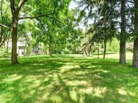 Clean and Spacioius Flat in Great Location Near Epic and Downtown Verona! Hotels in Verona