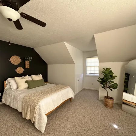 Estate on Market • Sleeps up to 10