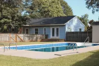 Cozy & Private home w/ in-ground pool