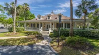 Fall Deals! Ground Floor-Close to Beach Village Pier Restaurants. Dog Friendly!
