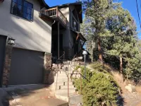 Morrison Mountain Getaway - Red Rocks - Denver Hotels near Hine Lake