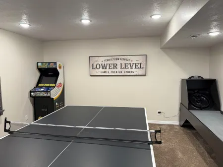 Hot Tub, 6 Bedrooms, Sleeps 16, Theater  and Game Room