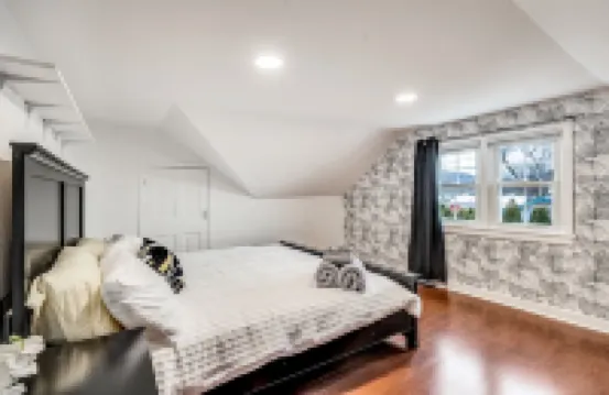 Dog-Friendly 5Br Near Uwl and Downtown w/ Fire Pit & Fenced Yard