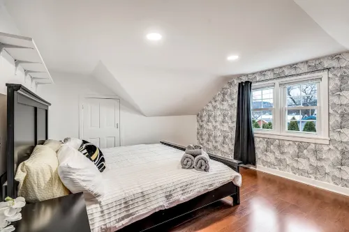 Spacious & Immaculate Dog-Friendly Gem, Near UWL, Washer/Dryer & Fire Pit!