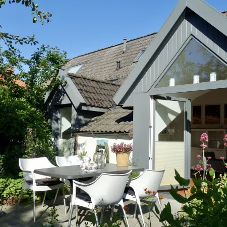 Vacation Home Wolthuser Warf 3 - Emden and Sea - Idyllic Living for 4 Close to the City