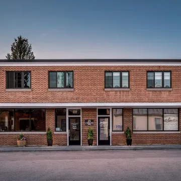 "The Old Post Office" - Mid-Century Mod Apartment in Downtown Driggs - With W/D