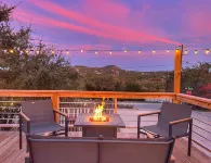 Heated Cowboy Pool, King Suite, Firepit, Views & Prime Location - Canyon Lake