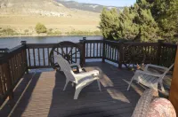 Tranquil Home on Yellowstone River. See Other Home #4914516 for Large Families Hotels in Gardiner