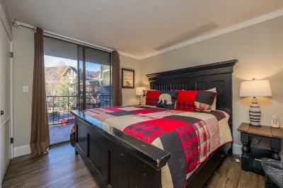 An Awesome Condo Unit 208 in the middle of Gatlinburg beside Ober Tram! Hôtels à : 