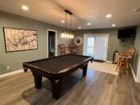 Lakefront. Spectacular Mountain and Lake Views/Dock/Private Cove. Gentle Slope.