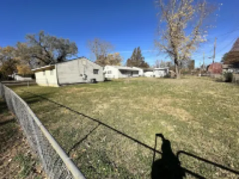 Yellow House with the Red Door - 5 minute drive to Catoosa Hardrock Casino! Hotels in Catoosa