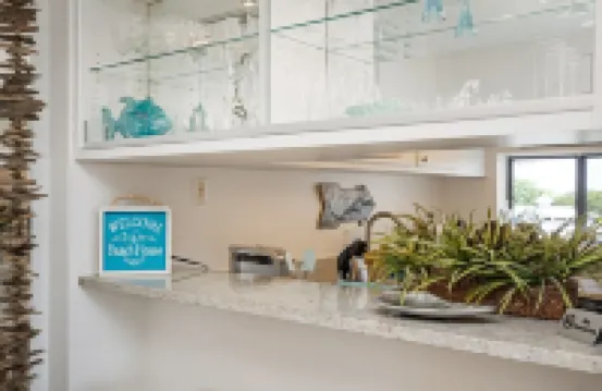 Luxurious 1-Bedroom Condo a Short Walk to Siesta Key Beach