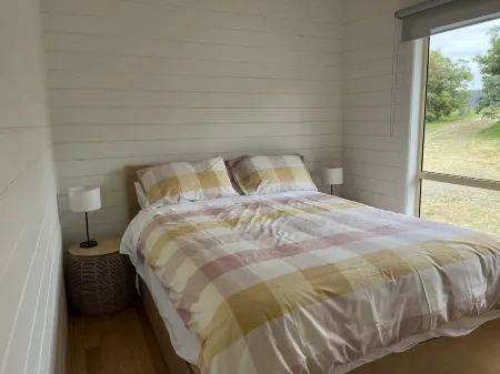 Impression Bay Lodge - Luxury Waterfront Property Отели в г. Порт-Артур