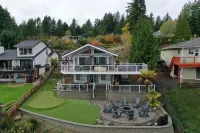 Grapeview- Luxury Waterfront Home w/ Hot Tub
