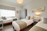 The Station Lodge, Filey. Sleeps 12 Hotels near Scarborough Christian Fellowship