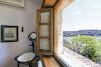 Villa with pool, near Sitges and Barcelona. Natural Park. Wine tourism