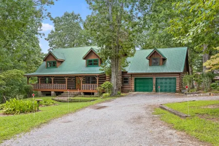 🏕️  Angels Cabin, Firepit, Pool Table, LKT Mountain - Chattanooga Dwtn15 min!