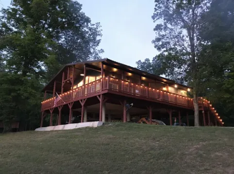 "Firefly on the Current"  Gorgeous Riverfront Modern Cabin on Current River