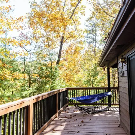 Mountain Cabin Near Hikes/Fishing; Hot Tub, Dog-Friendly, Toccoa River