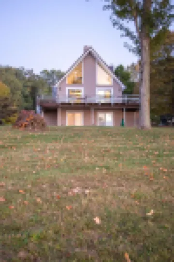 Rockcastle Lakeside Retreat