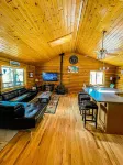 Secluded and Cozy Log Cabin /w Hot Tub + Fire Pit