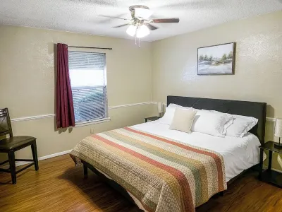 Crystal Lagoon- Private Pool- Near DFW & Stadium Hotels near Pier 1 Imports