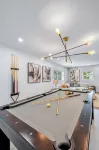 Pool,4-bedroom house ,family friendly, canal front
