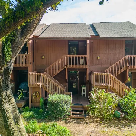 unFOREgettable 19th hole - steps from the Country Club, Golf & Pools - Pets OK!