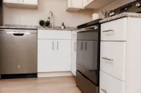 Cozy 1-bedroom Modern Apartment: Central to Raleigh, Durham, Chapel Hill