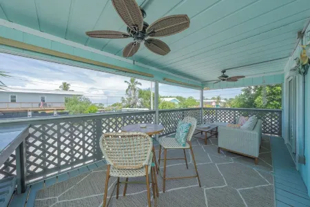 Relaxing Florida Keys canal front home in nature preserve