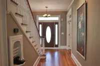 The Grand Colonial Manor on East 11th - 3 Kings!