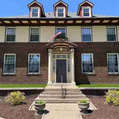 Historic Charm - Modern Comfort! Charming Home & Neighborhood w Large Backyard Hotel Exterior
