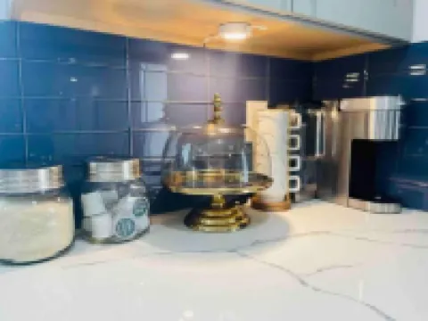 Renovated 5B4B Luxury home @Fremont with King Suite