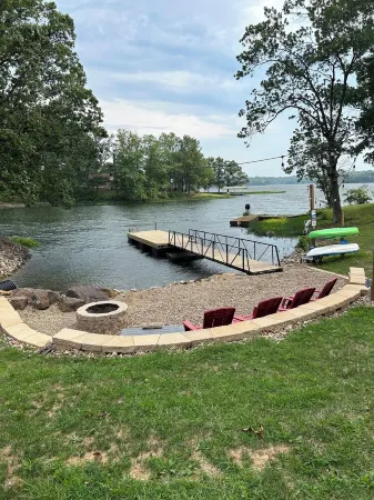 Beautiful Lake Getaway