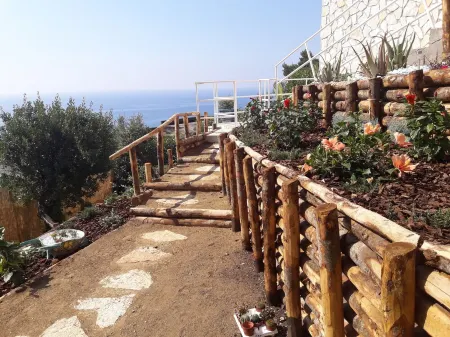 "Suite 48" mini design house for the couple on the Amalfi Coast