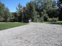 newly remodeled cabin style cottage, close to public boat ramps, and beaches .