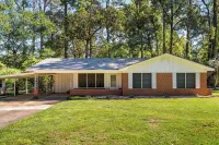 Katie's Place-Newly Renovated-Workspace-Pet Friendly-Family Games