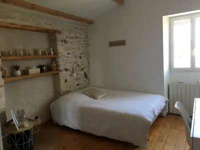 Mansion - St laurent des arbresHouse with garden 니종 강 주변 호텔