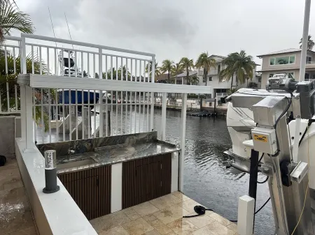 Relaxing home in a beautiful location with luxurious accommodations Отели в г. Ки-Ларго