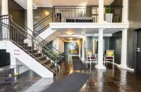 Lovely 2 Bed/Bath Penthouse w/ Space Needle View