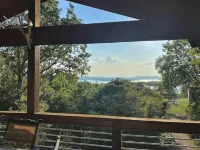 Mtn and Lake Views/Serene porches for family time! Hotels in Ruth B Rural Township