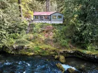 Summer Dreams Come True at the River House Retreat! 10 Min to Battle Ground,