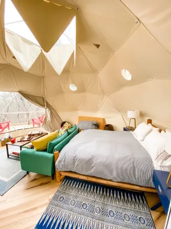 Cozy Geo-Dome with AC on Private Wilderness Reserve in the Gunks Отели в г. Гардинер