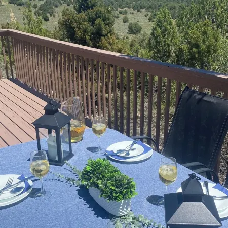 Mineral Spring at Zion. 15 Minutes to Zion's East gate! Beautiful hilltop home.