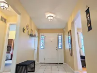 IN TOWN LEWES- NEAR WALKING/BIKING TRAILS /QUIET NEIGHBORHOOD /LINENS INCLUDED