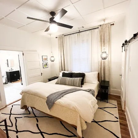 Historic charm near downtown/Bruce's Field