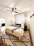 Historic charm near downtown/Bruce's Field