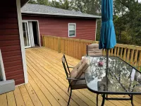 Riverbend Getaway 134-Luxury & Comfort Sleep 20+ Nearby-Swim, Float, Hike, Relax